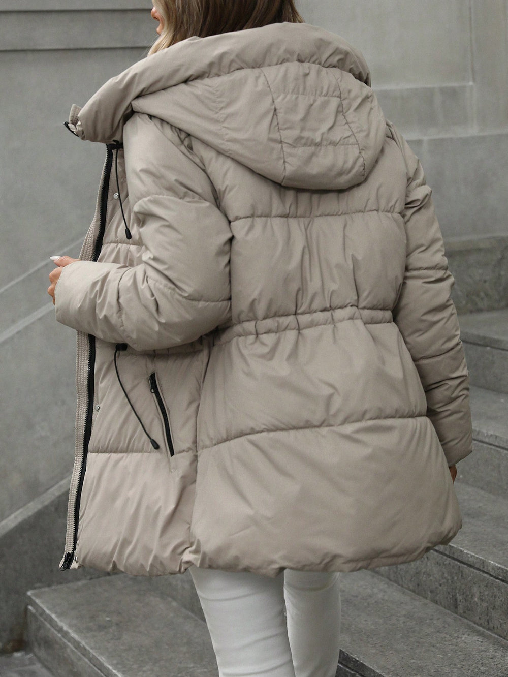 Trendige Steppjacke mit Kapuze