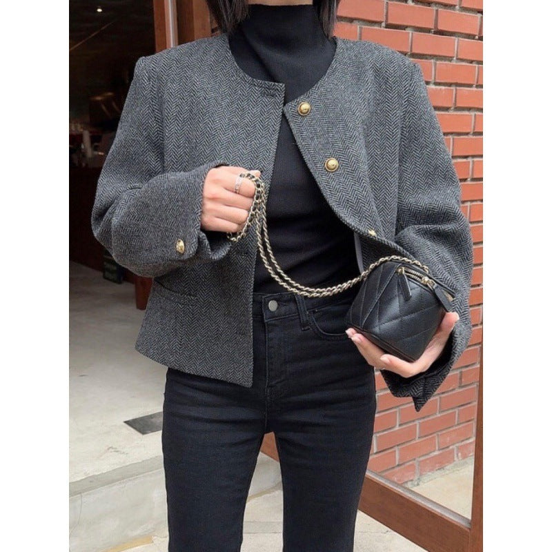 Elegante Kurzjacke mit Goldknöpfen