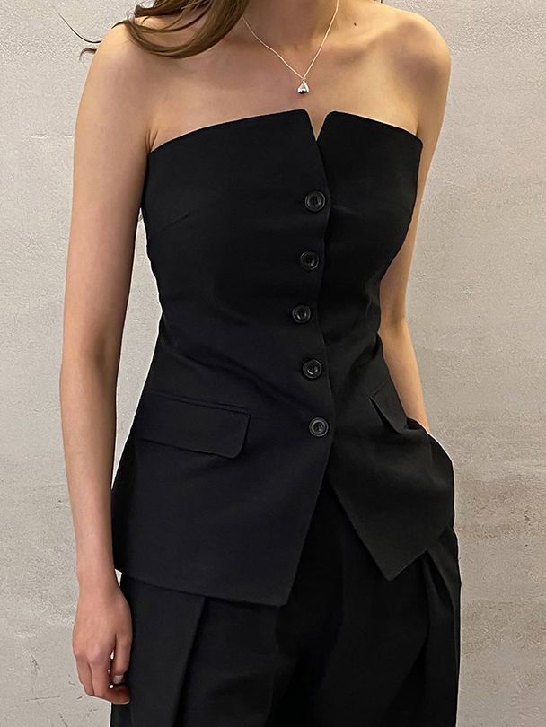 Schulterfreies Tailoring-Top mit Knopfleiste