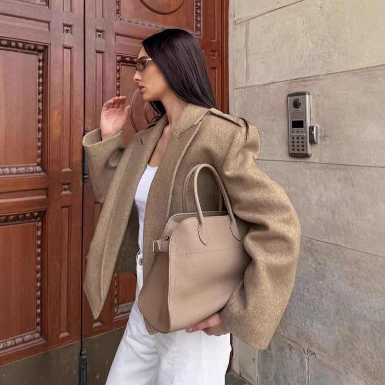 Zeitlose Wolljacke mit modernem Schnitt