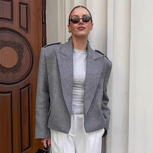 Zeitlose Wolljacke mit modernem Schnitt